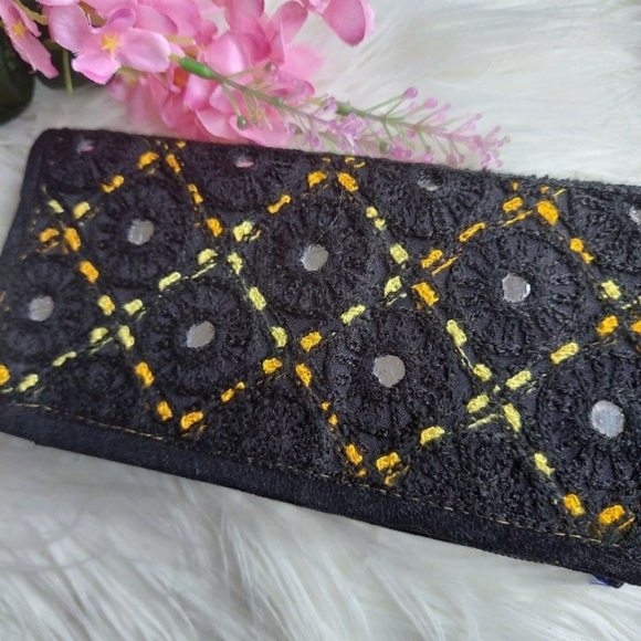 Bags - Picture 9 of 12